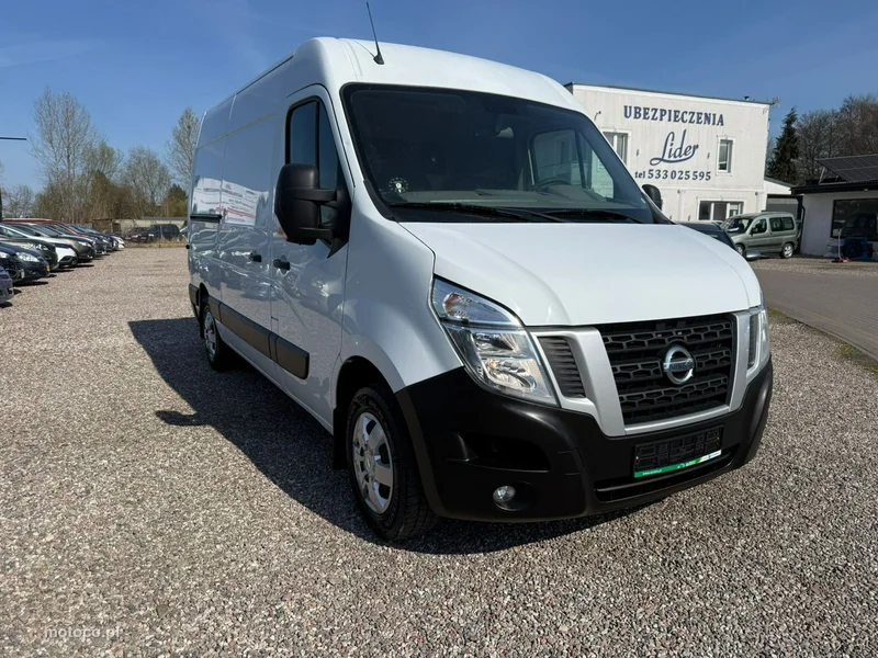 Nissan NV 400 3