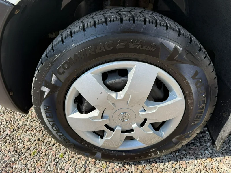 Nissan NV 400 22
