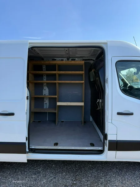 Nissan NV 400 23