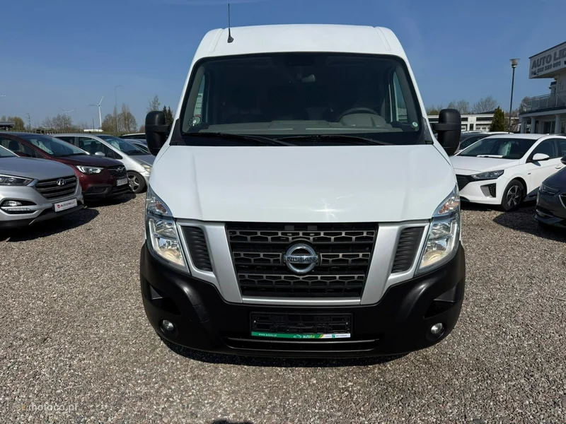 Nissan NV 400 4