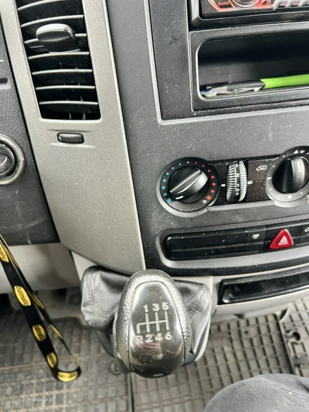 Mercedes-Benz Sprinter 9