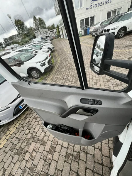 Mercedes-Benz Sprinter 10