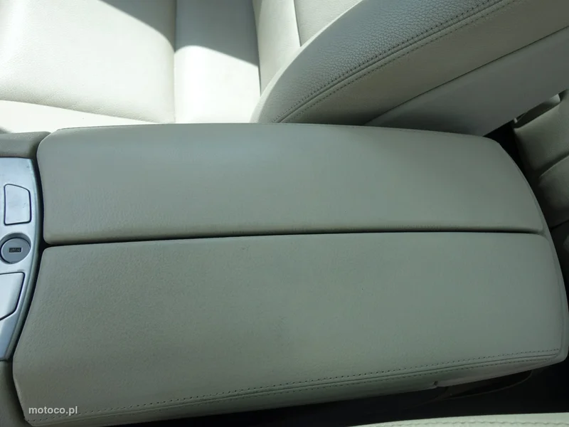 BMW Seria 5 F10 530 28