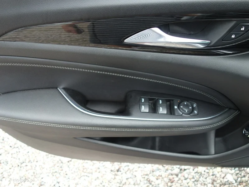 Opel Insignia B 11