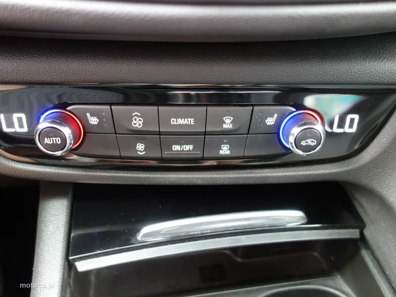 Opel Insignia B 15