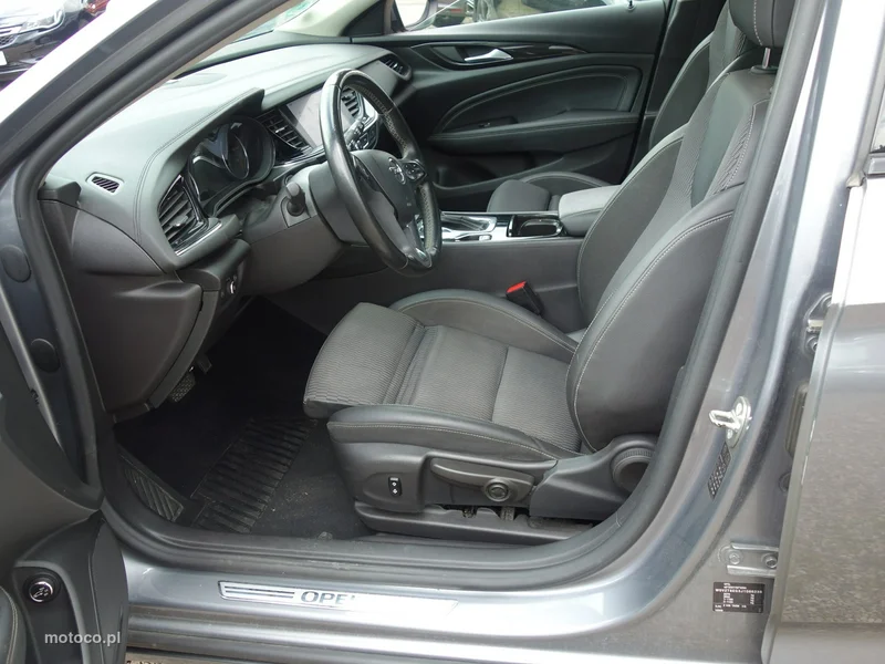 Opel Insignia B 9