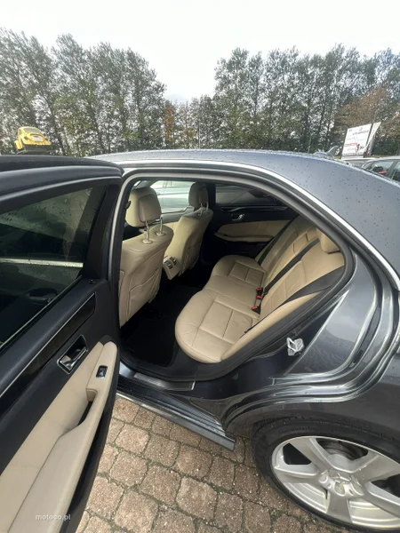 Mercedes-Benz Klasa E W212 E 350 12