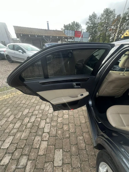 Mercedes-Benz Klasa E W212 E 350 15