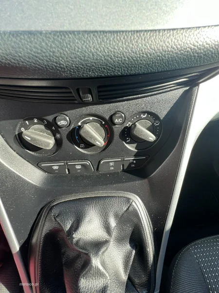 Ford C-Max II 14