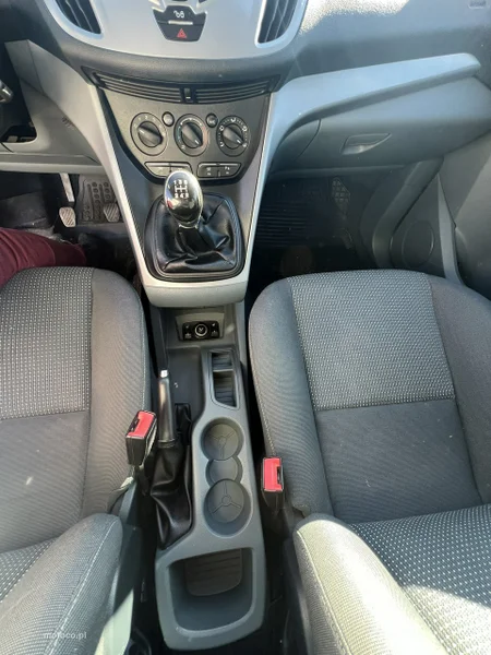 Ford C-Max II 4