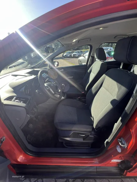 Ford C-Max II 5