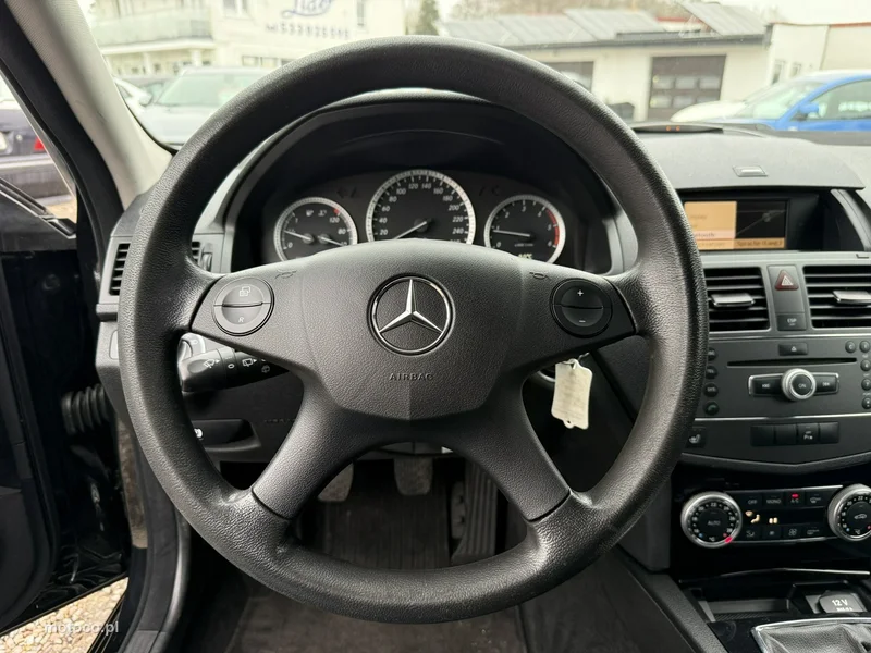 Mercedes-Benz Klasa C W204 C 200 27