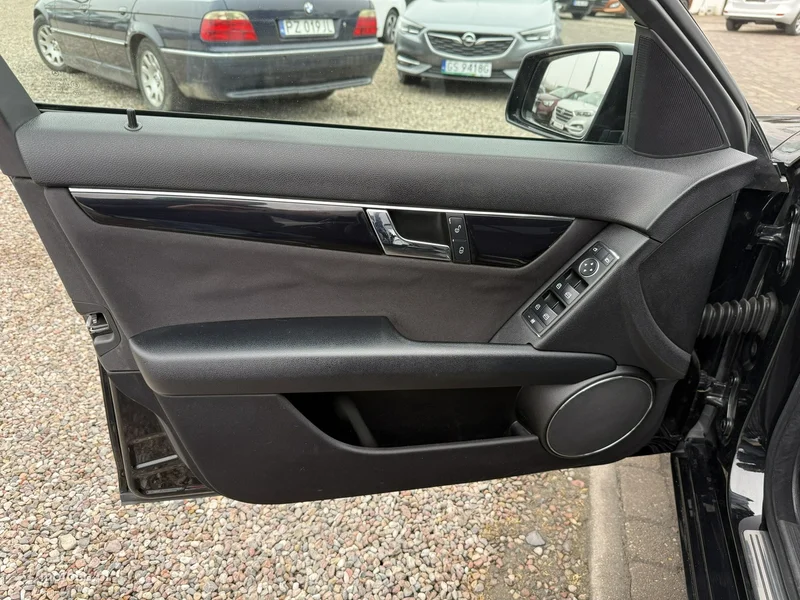 Mercedes-Benz Klasa C W204 C 200 10