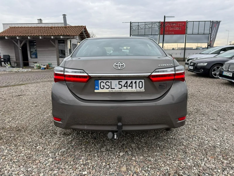 Toyota Corolla E160/E170 5