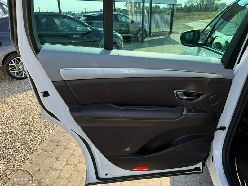Renault Espace V 16