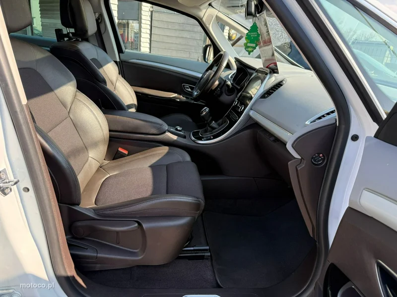 Renault Espace V 10