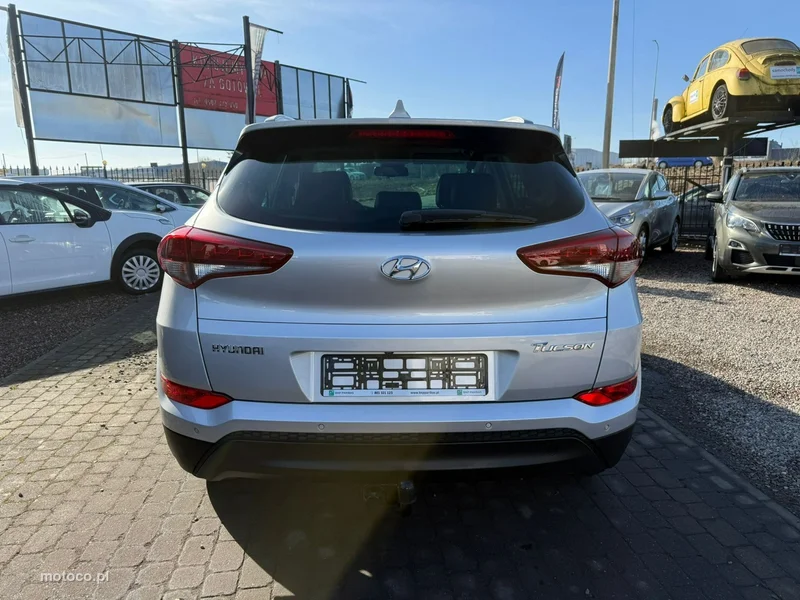Hyundai TUCSON 4