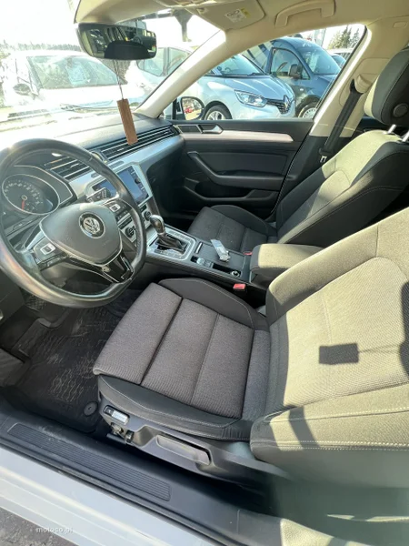 Volkswagen Passat B8 12