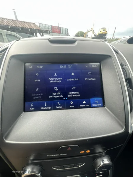 Ford S-Max II 24