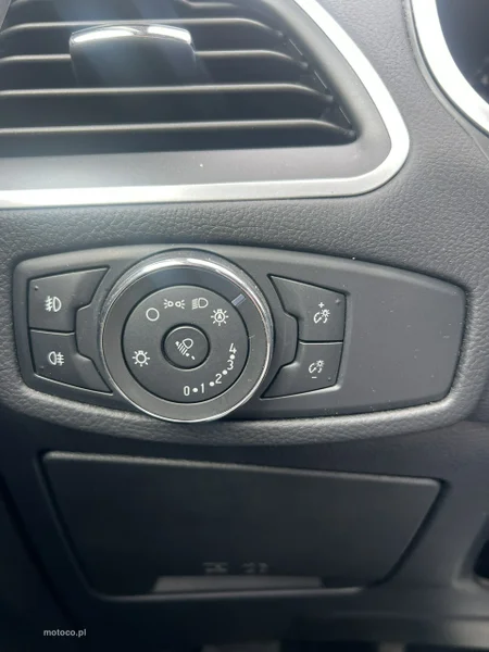 Ford S-Max II 28