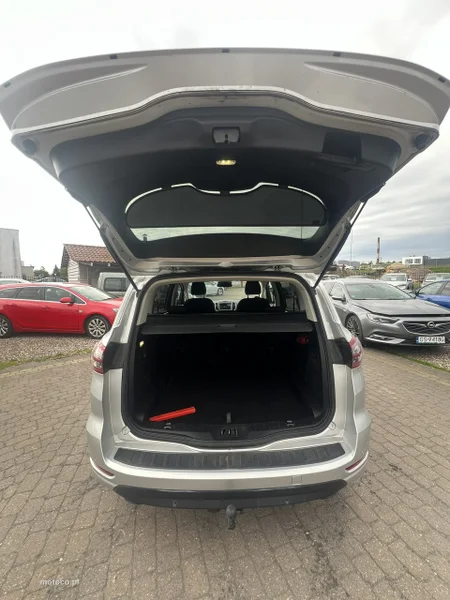 Ford S-Max II 5