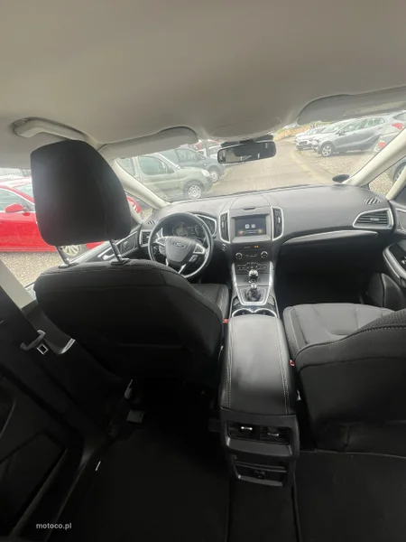 Ford S-Max II 8