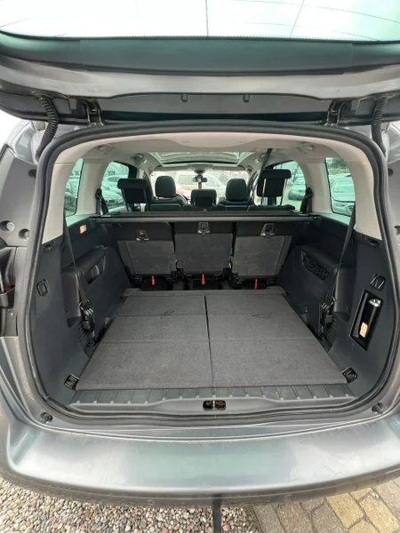 Peugeot 5008 13