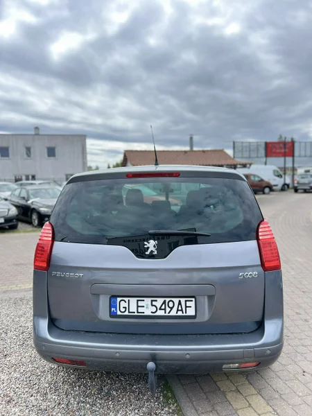 Peugeot 5008 4