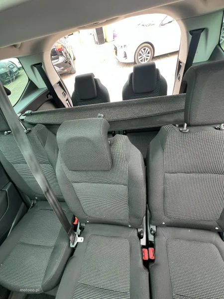 Peugeot 5008 6