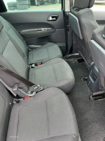 Peugeot 5008 10
