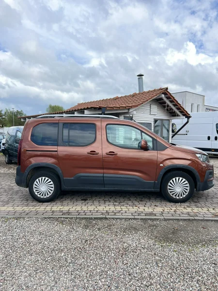 Peugeot Rifter 2