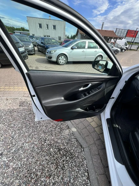 Hyundai i30 12