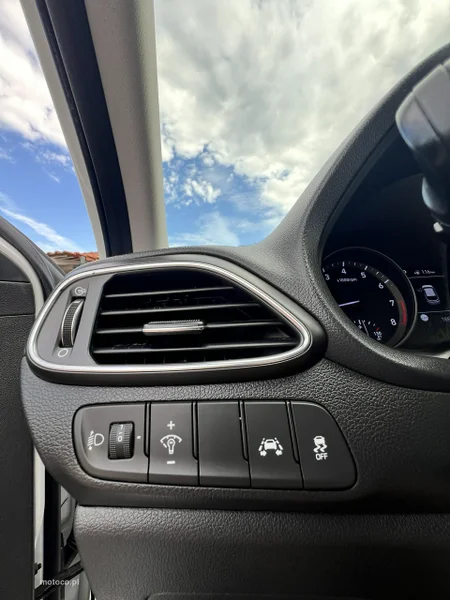 Hyundai i30 25