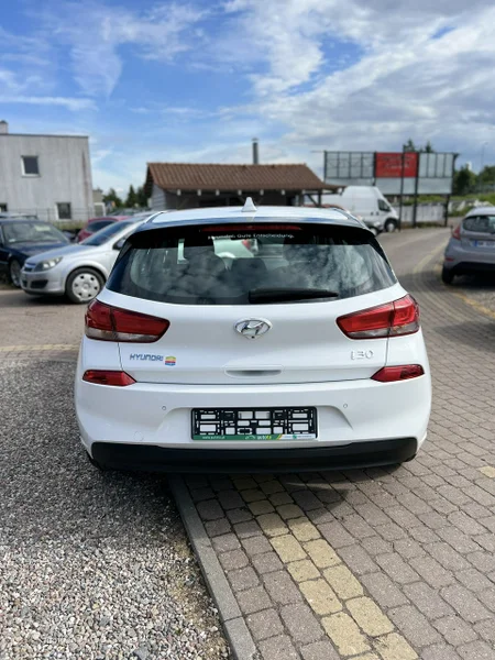 Hyundai i30 4