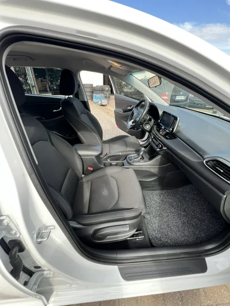Hyundai i30 8