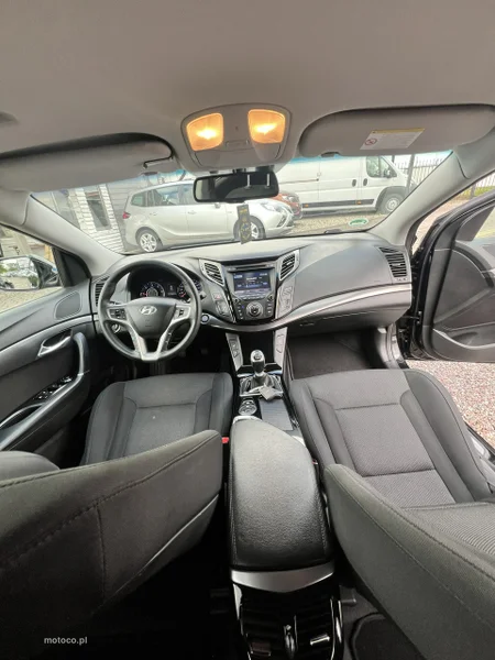 Hyundai i40 12