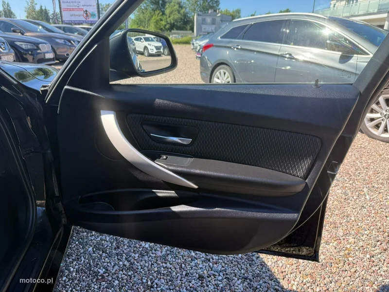 BMW Seria 3 F30 320 12