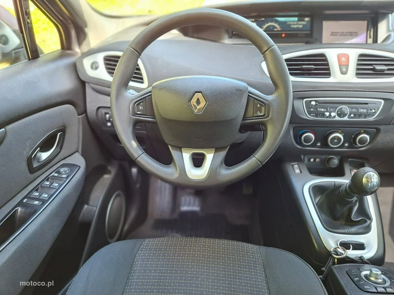 Renault Megane III 24