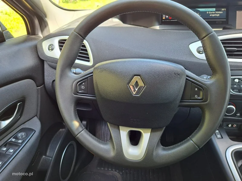 Renault Megane III 8