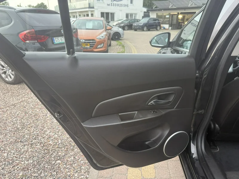 Chevrolet Cruze 12