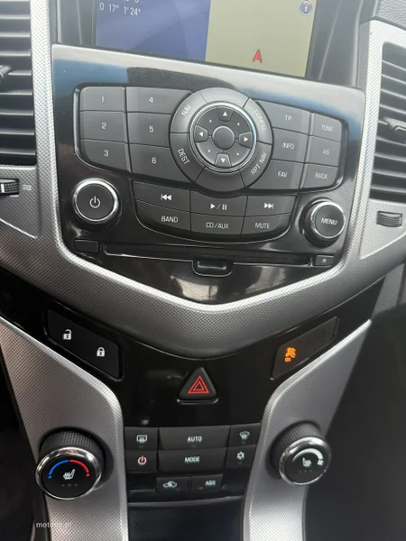 Chevrolet Cruze 24