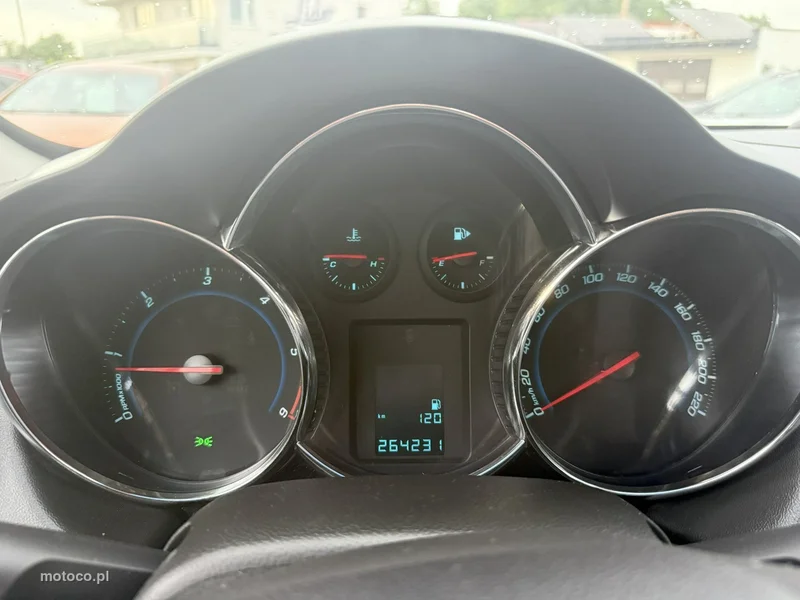 Chevrolet Cruze 26