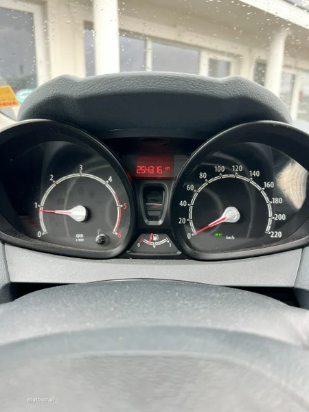 Ford Fiesta VI 15