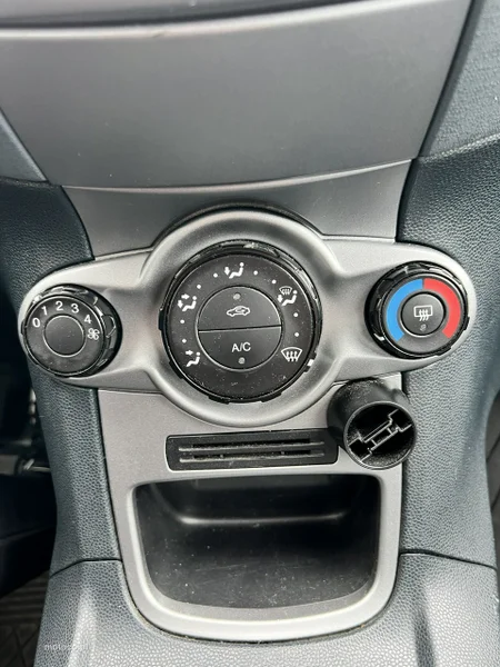 Ford Fiesta VI 17