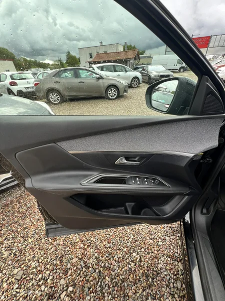 Peugeot 3008 18