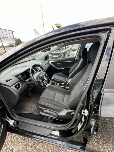Hyundai i30 14