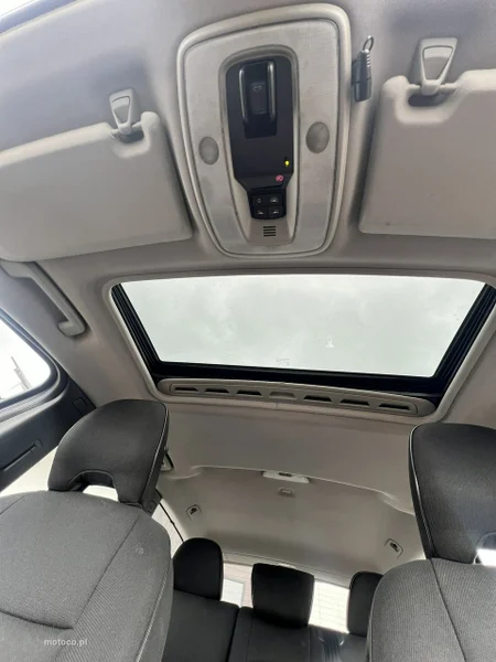 Volvo V50 13