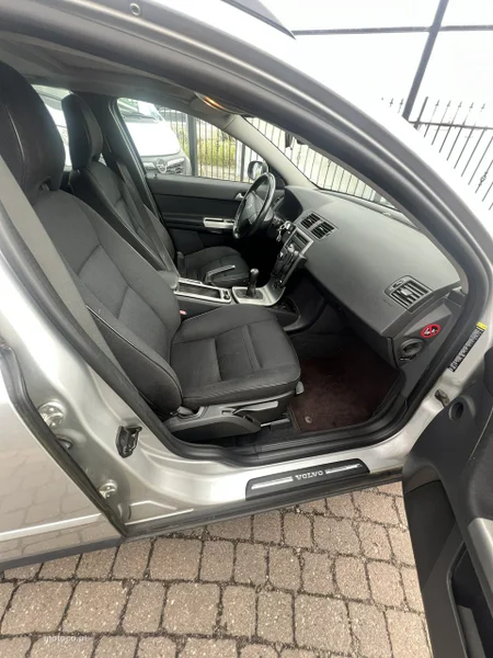 Volvo V50 4