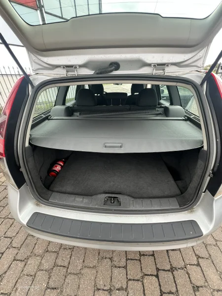 Volvo V50 10