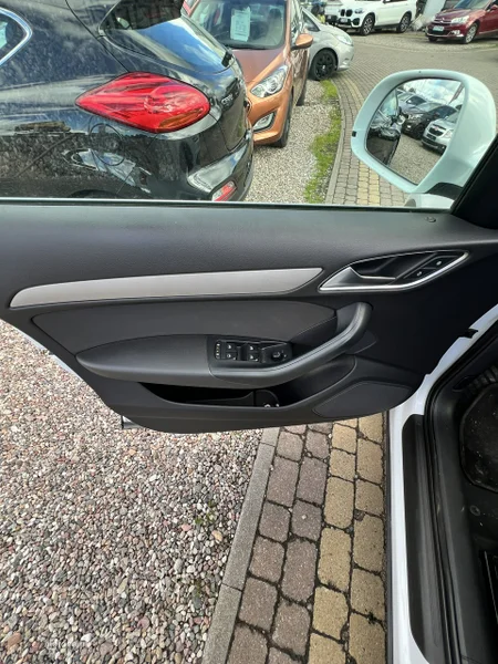 Audi Q3 8U 13